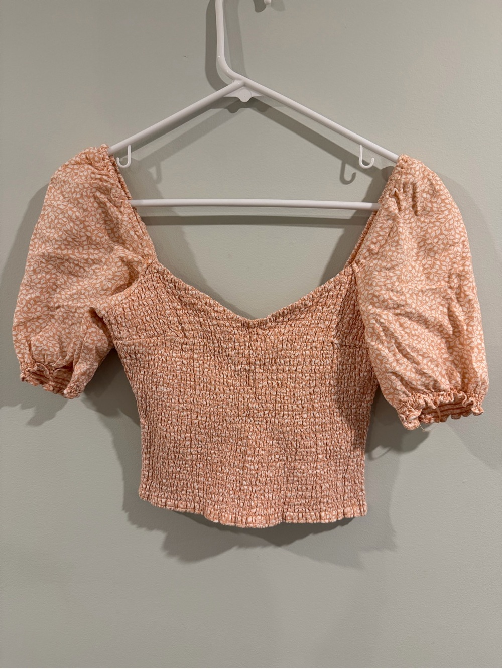 Abercrombie Smocked Puff Sleeve Crop Top, Size Small (NWT)